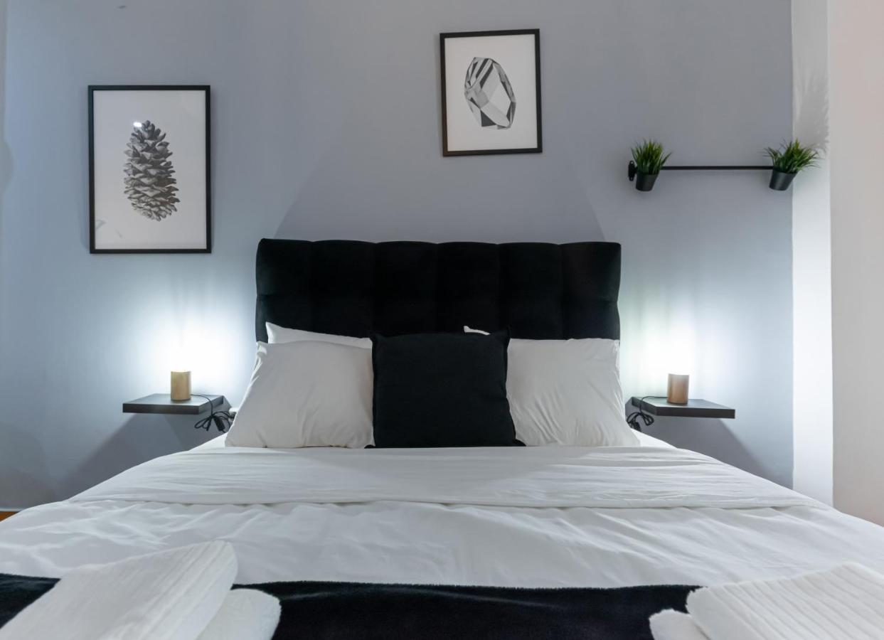 Couple Getaway With Queen Bed Lejlighed Athen Eksteriør billede