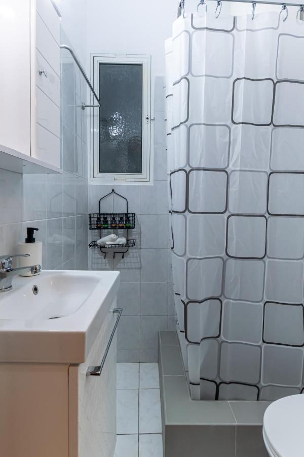 Couple Getaway With Queen Bed Lejlighed Athen Eksteriør billede