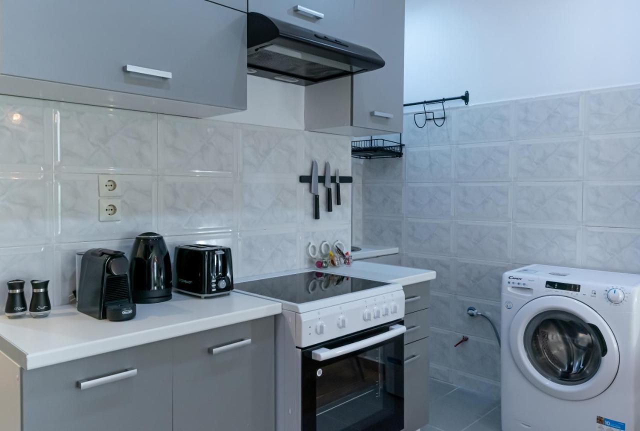 Couple Getaway With Queen Bed Lejlighed Athen Eksteriør billede