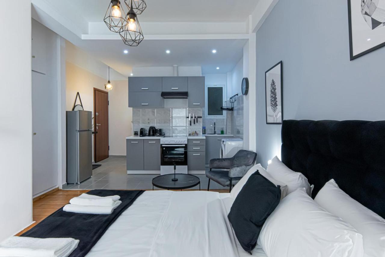 Couple Getaway With Queen Bed Lejlighed Athen Eksteriør billede